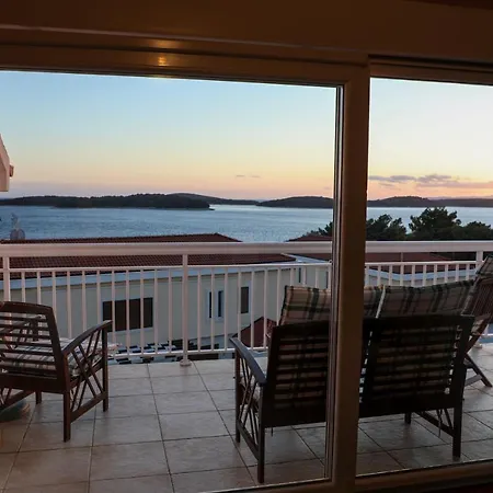 Feelhvar Along Bluelagoon *